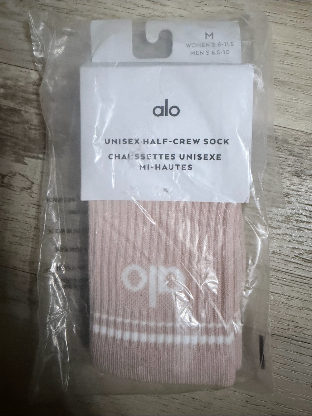 ALO Yoga Men's Half-Crew Athletic Socks in Light Pink with White Logo